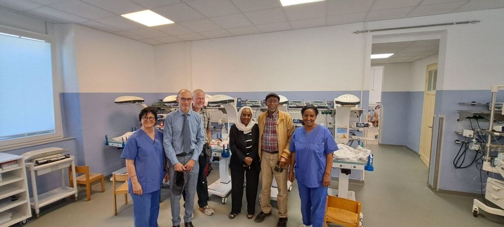 hawelti's tweet photo. The Neonatal Intensive Care Unit at the Orotta National Referral Hospital has been renovated and upgraded with modern equipment as part and parcel of the long-standing cooperation between the MoH and the German Archemede Medical Association.  Laudable project will contribute further to significant achievements registered already in the reduction of overall infant moratlity rate.