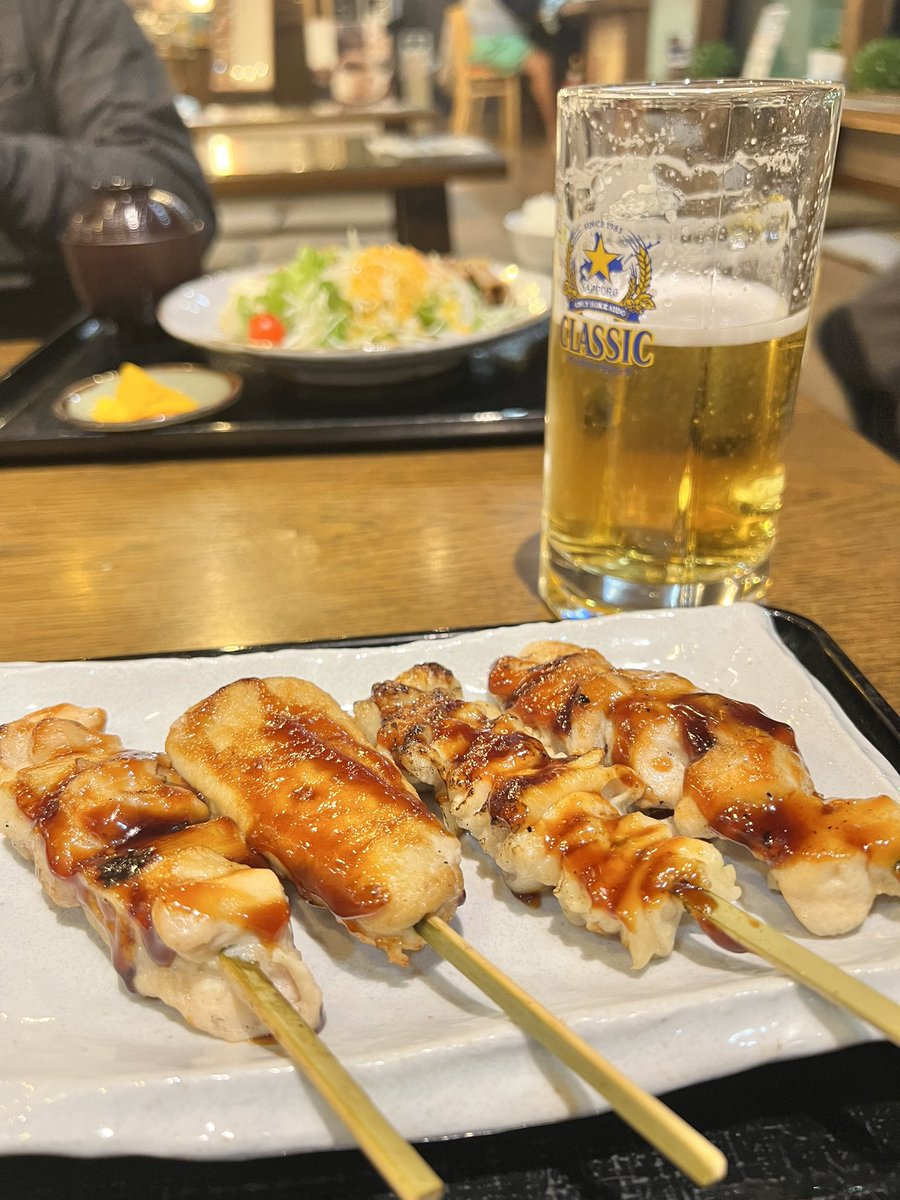 今日は金曜日！
今週も1週間お疲れ生です🍺仕事帰りに、久しぶりの港のゆ♨️
温泉後のビール最高！！😆

 #ヤムワッカナイ温泉
 #港のゆ
 #お疲れ生です