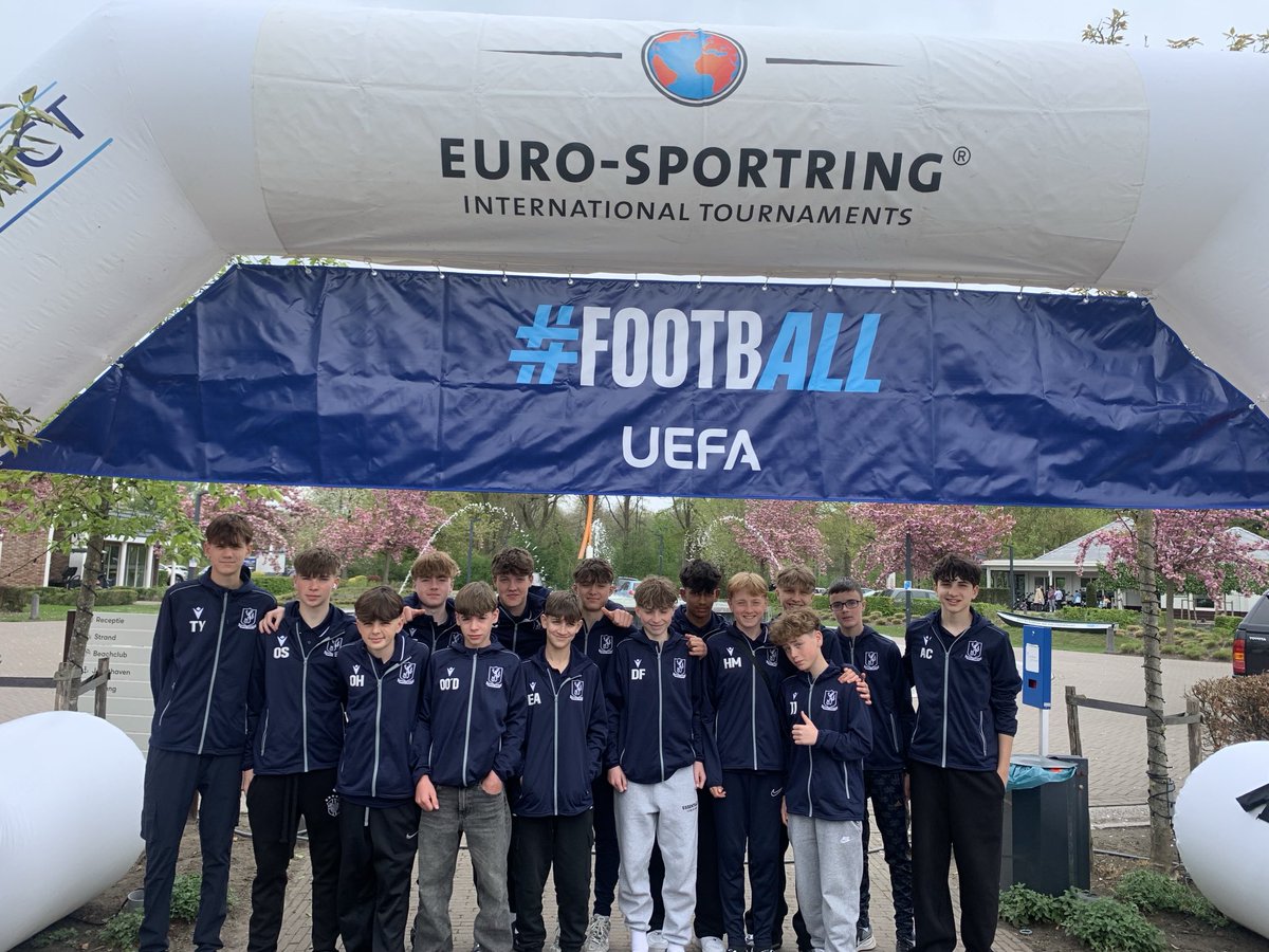 ⁦<a href="/HollandCupCC/">Holland Cup</a>⁩ ⁦<a href="/HollandCup/">Hans Westerduin</a>⁩ ⁦here we go ⁦<a href="/ETFCOfficial/">Enfield Town FC</a>⁩ u14s have arrived 🇳🇱🏆💙⚽️