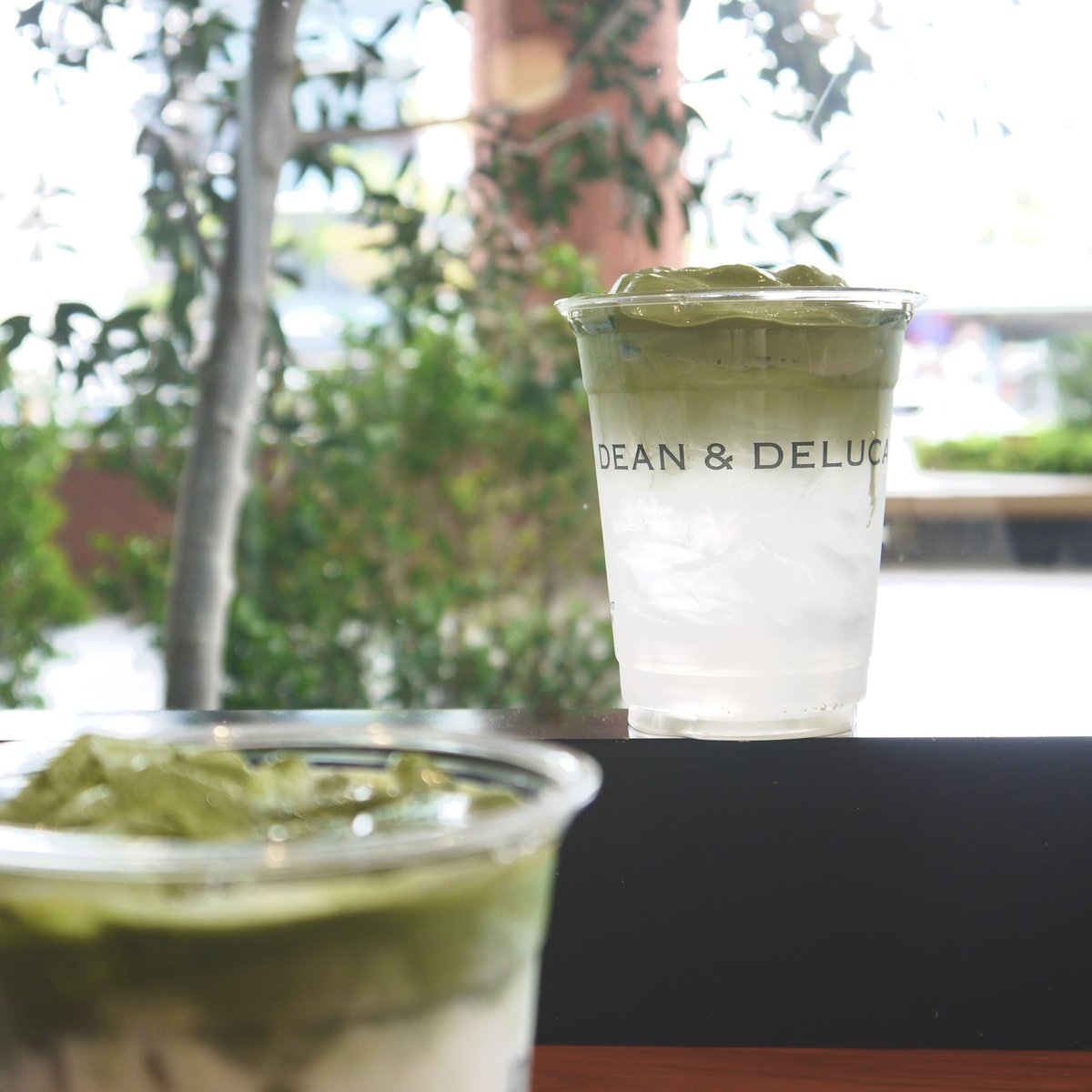 星ヶ丘三越 1階 DEAN＆DELUCAより季節のドリンクのご紹介です。

本州に先駆けて新茶の季節を迎える鹿児島産の一番茶で仕立てた抹茶を使った、自在に変化する抹茶の形や、ミルクやフルーツとの掛け合わせで生まれる新しいスタイルの抹茶ドリンクをお届け。

◆5月14日(水)まで販売