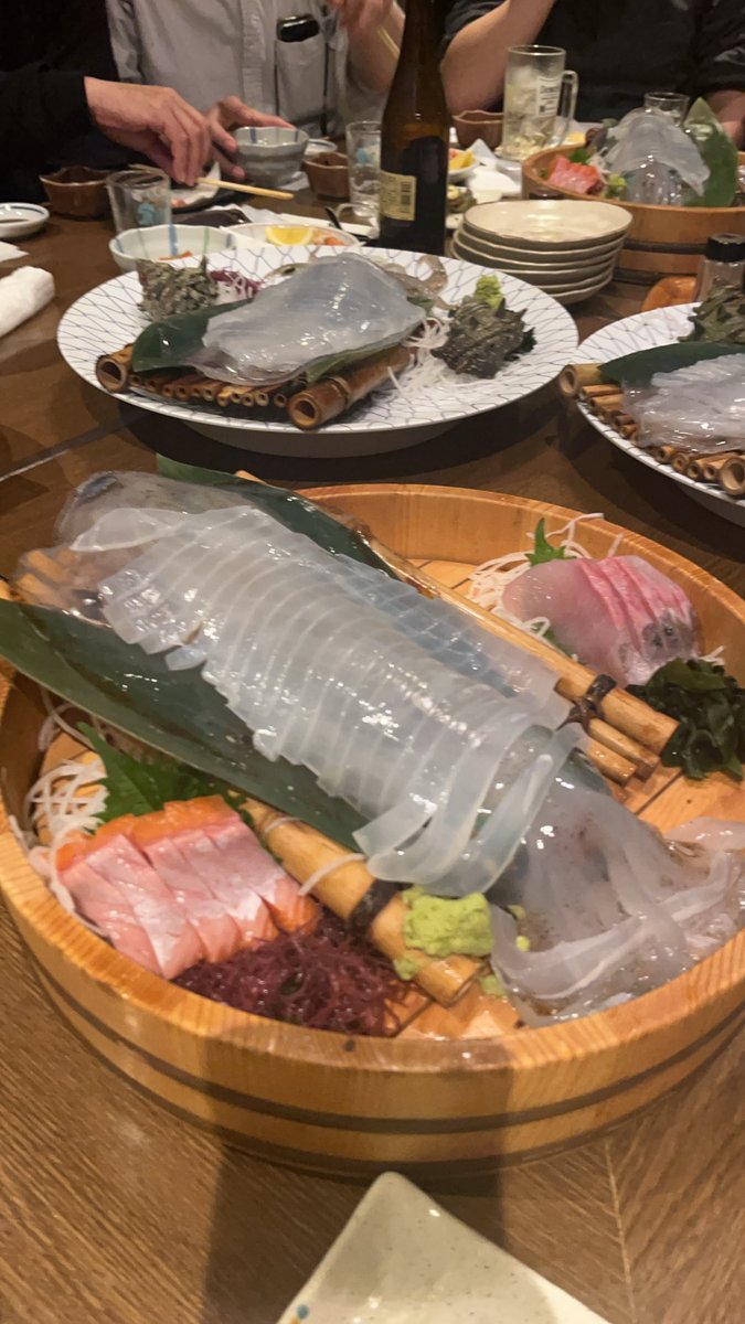 41tsusa's tweet photo. 福岡出張。空港のジムで二日間だけど1日目は飲みと2日目帰りはラーメン食った。
まあたまには良いだろう。
#筋トレ垢さんと繋がりたい #筋トレ
 #筋トレ好きな人と繋がりたい #筋トレMEMO  #裏アカ男子とつながりたい #裏アカ男子　#筋トレ垢　#イケオジ https://t.co/Y8OMlDBbO3