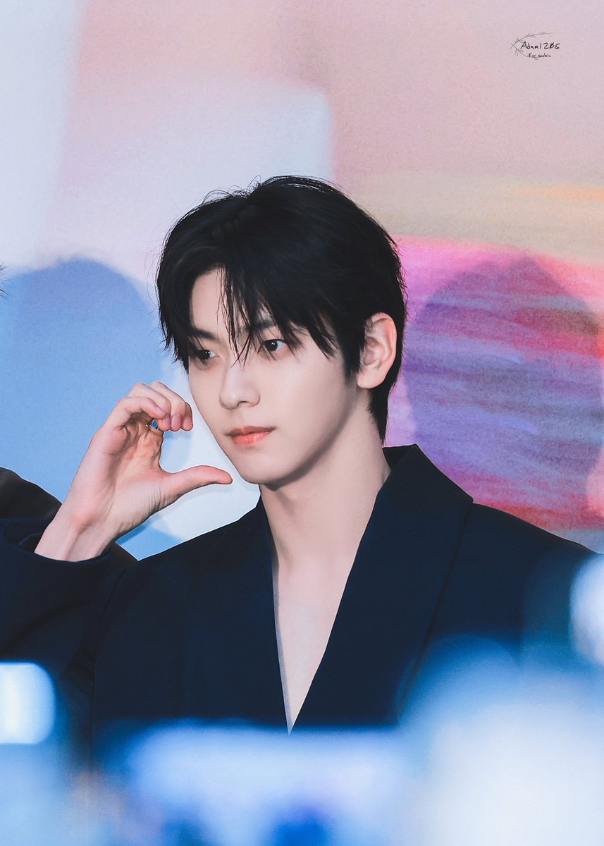 1205_Adam's tweet photo. 250418 DIOR

#투모로우바이투게더 
#TOMORROW_X_TOGETHER #TXT 
#수빈 #SOOBIN https://t.co/ZHPwwMt4dA
