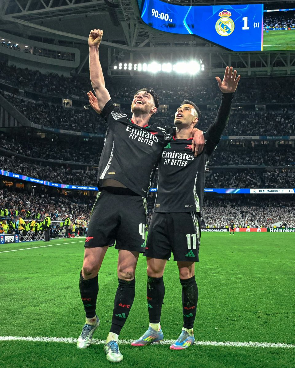 DR41fanpage's tweet photo. The night in Bernabéu @gabimartinelli 🙌 https://t.co/oI0ntT5xgw