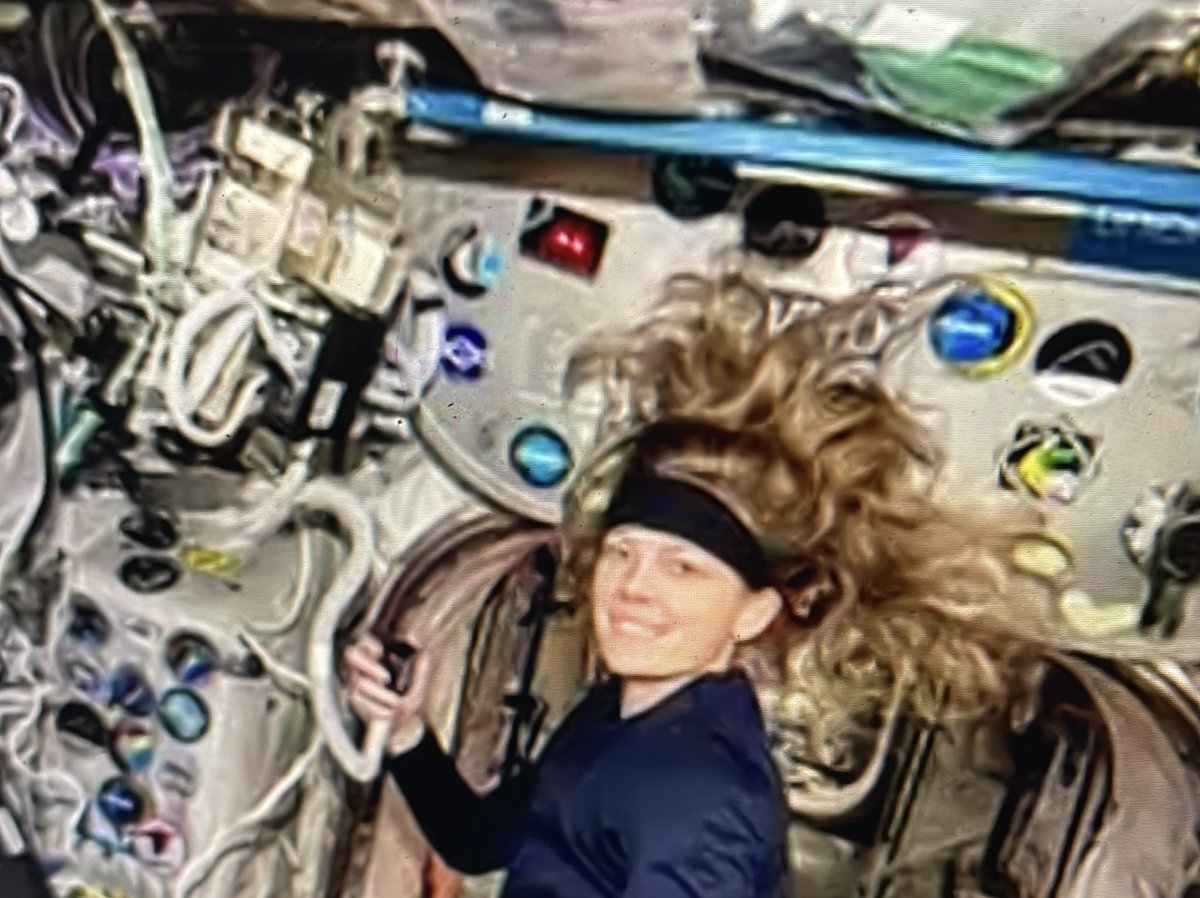 carlassharpe's tweet image. Young Africans and Middle East speaking to Nichole Ayers on board the International Space Station in the first Africa-Wide Amateur Radio event organised by Pan-African Citizen Science e-lab .. thanks for your work Miracle!