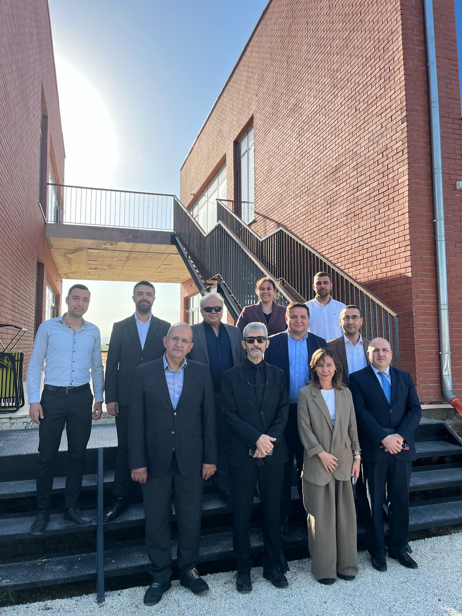 Tarsus Üniversitesi, Sayın Rektör Prof. Dr. Ali ÖZEN öncülüğünde Mersin Agropark'ı ziyaret etti. Yapılan görüşmede Agropark tanıtım faaliyetleri anlatılarak saha gezisi gerçekleştirildi.