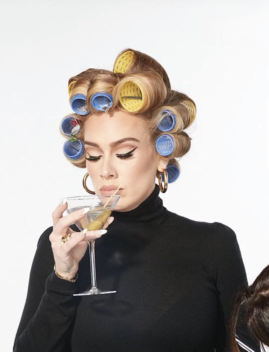 adelllylove's tweet image. weekend 21 without adele