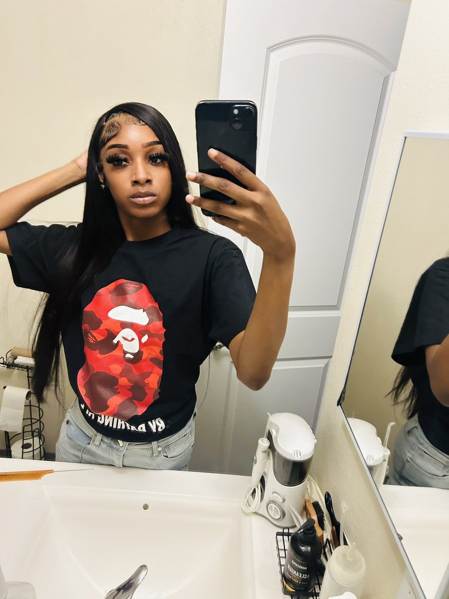 dabratarii's tweet photo. my twitter so boringgg idk what to post 😩 https://t.co/vCyOzUZwyv