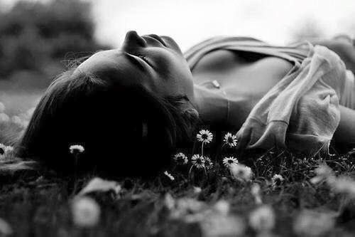 marjdreams's tweet image. Tu verses sur ma vie 
Ton parfum de sable et de vent
Tu apprivoises
chaque nuance sauvage de mon cœur 
Au creux de ton soleil 
J&apos;aime tant nos nuits...