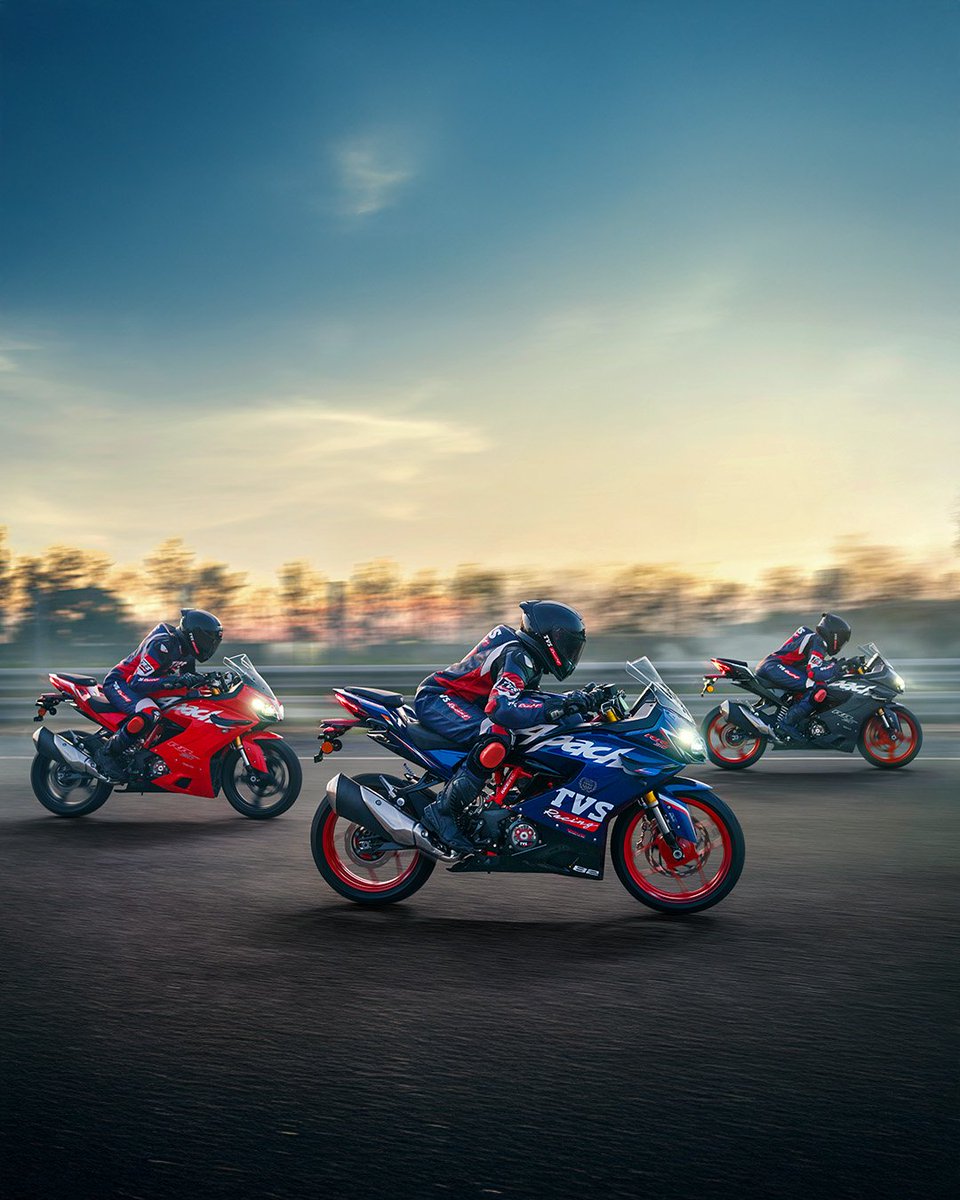 TVS’ track weapon for the road, the RR 310 has been updated for 2025. Priced from Rs 2.77 lakh (ex-showroom) the motorcycle now gets ⤵️

➡️ New 8-spoke alloys
➡️ Gen-2 onboard race computer with multi-language support
➡️ ⁠Launch Control
➡️ ⁠A brand-new colour (Sepang Blue Race