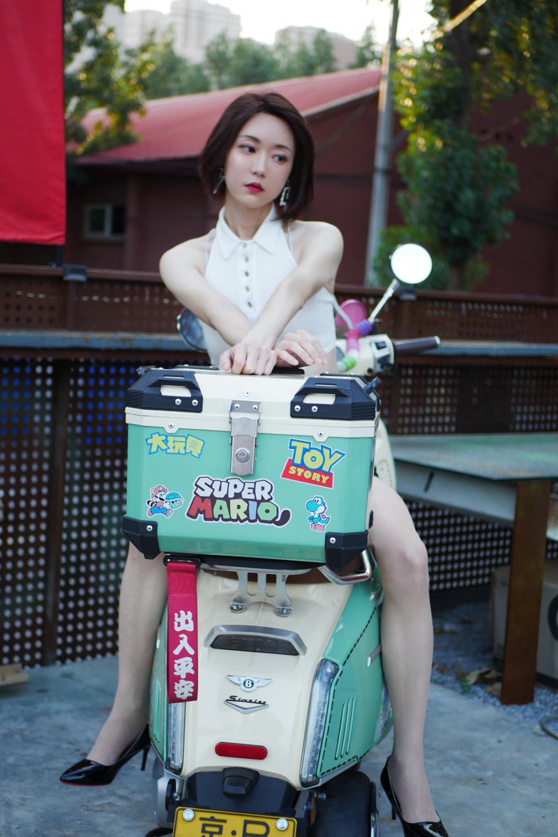 Cherry77220's tweet photo. 一天天就知道下雨，有本事下钱呀！

📷：@maoge8564 

 #mtf #shemale #TS #跨性别 #ladyboy https://t.co/pAvS8DWzxV