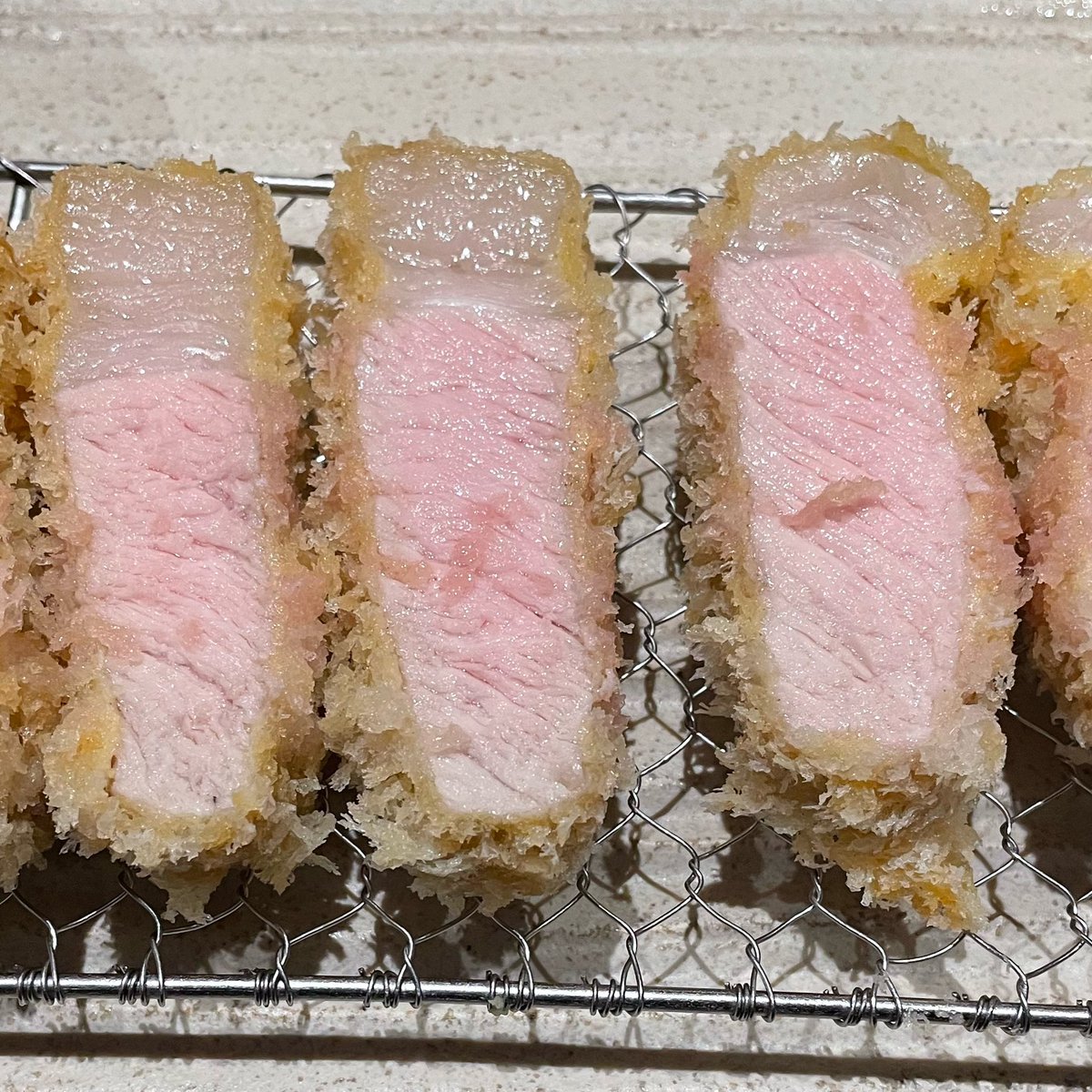 午前中から
リピーター様
有難う御座いました🙇‍♀️🙇‍♀️
熟成とんかつ
めちゃ美味しかったです😆