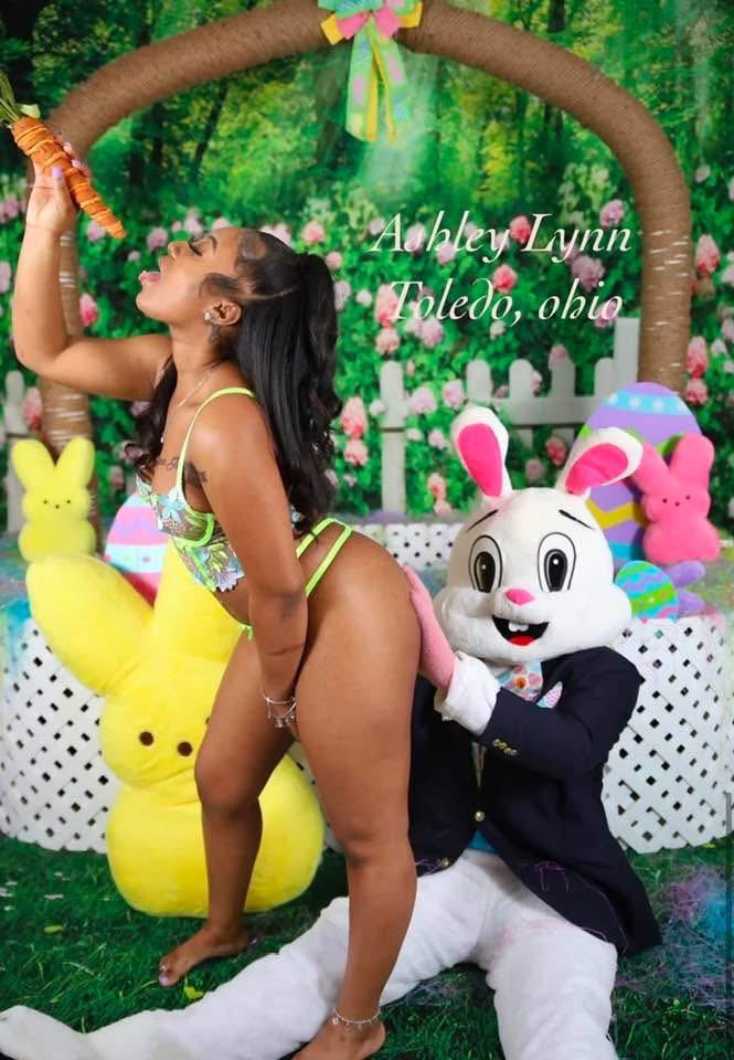 PastorOilsheen's tweet image. Come take a photo this weekend with the Easter Bunny this weekend in the lower auditorium.  #BeBlessed