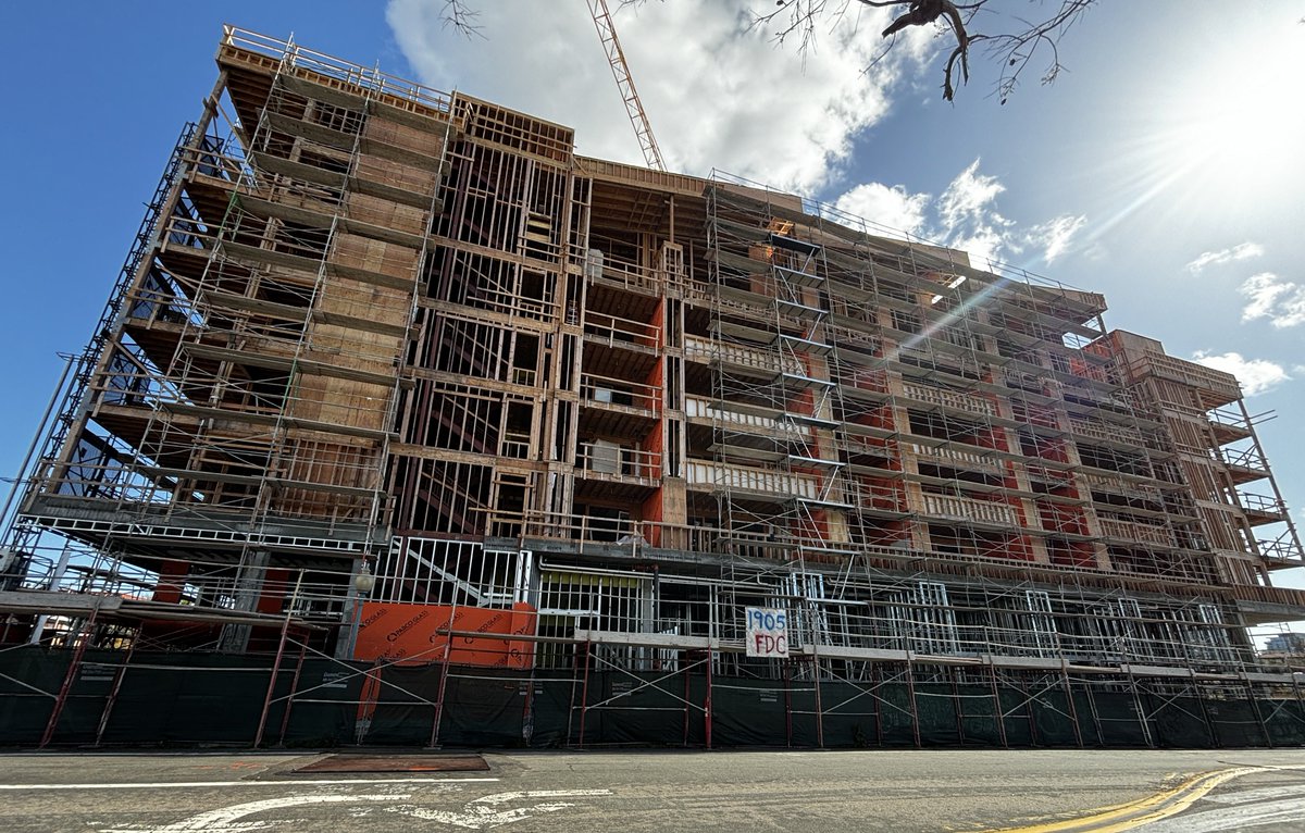 Golden Hill— New 114-unit mixed-use development is located steps away from #downtown. This was earlier today on Broadway and 19th.

I finally got around to getting some close-ups instead of taking videos from the freeway. 
 #SanDiego #California
