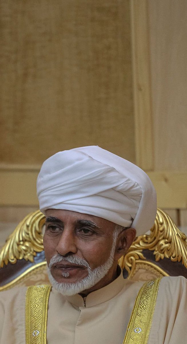 اللهُم إرحم قلباً كان بيننا عطوفاً رحيماً حنوناً كريماً، رَحِم الله وجها بشوشاً سمحاً🤍.

#قابوس_بن_سعيد | #قابوس_في_قلوبنا 
#يوم_الجمعة | #جمعة_مباركة
