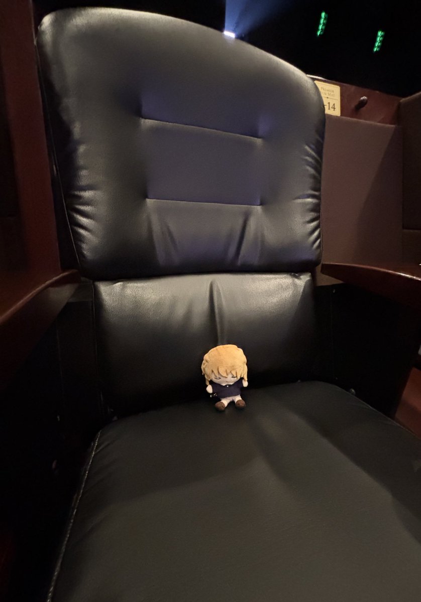 rika_attractive's tweet image. #隻眼の残像 #名探偵コナン隻眼の残像 #眠らない小五郎 公開初日おめでとうございます㊗️