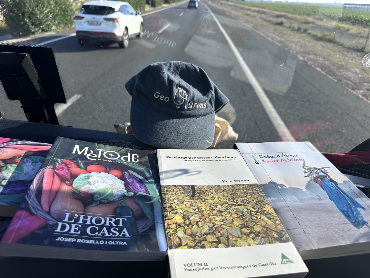 geograns's tweet photo. Lecturas para días de viajes compartidos con Geograns. https://t.co/j2fIkMOlQE