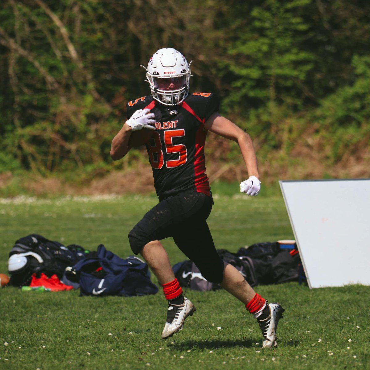 simonpfc's tweet image. Can’t believe I have an 18 year old son! Happy Birthday, @nkirbs85!