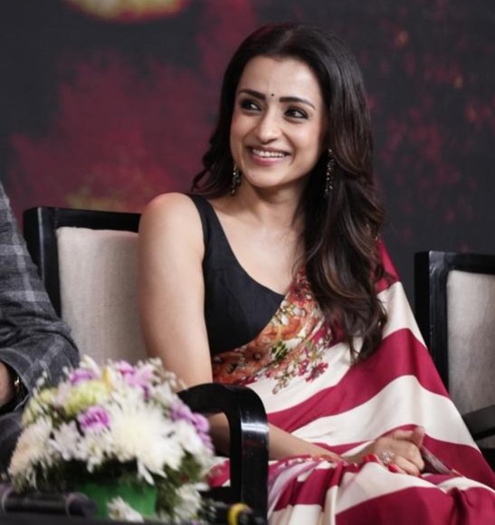 GozJQk6bYAAKP4C?format=jpg&name=small