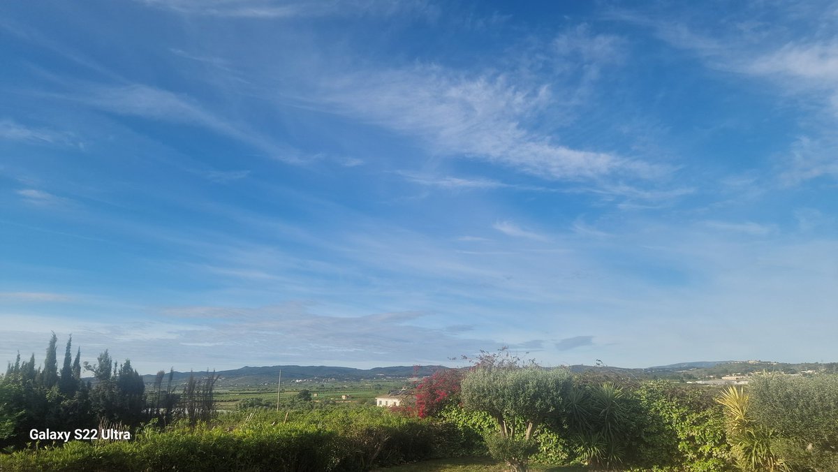 MeteoElRealon's tweet photo. #Picassent #ElRealon,hoy con temperaturas típicas de día de verano en las comarcas del litoral valenciano, feliz jornada a tod@s ‼️ https://t.co/ie56IBDjpk