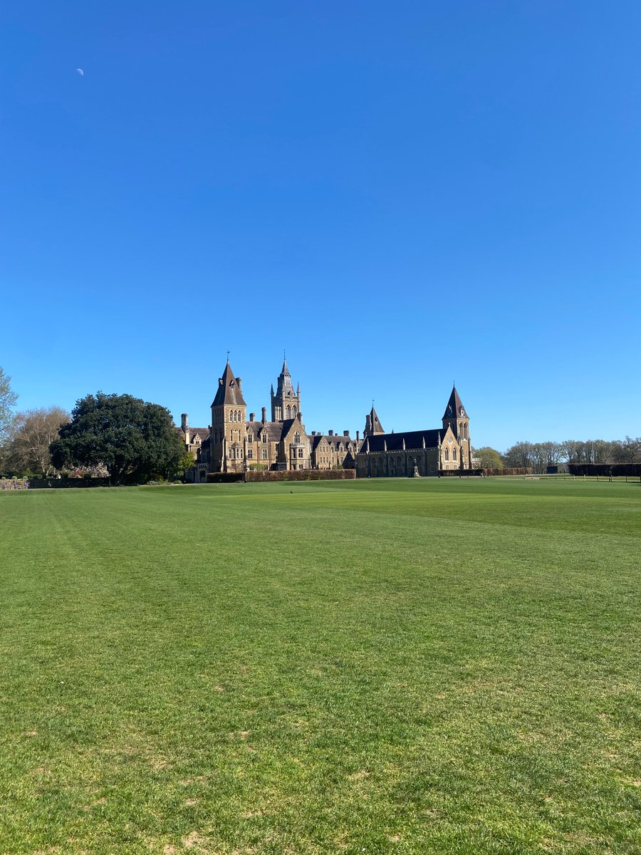 We wish our whole community a very peaceful and happy Easter weekend 🐣