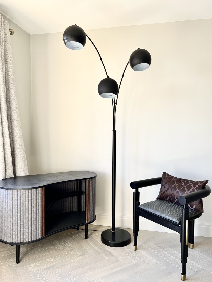 Craftsmanship, functionality and character   - our furniture sourcing service 🔍✨