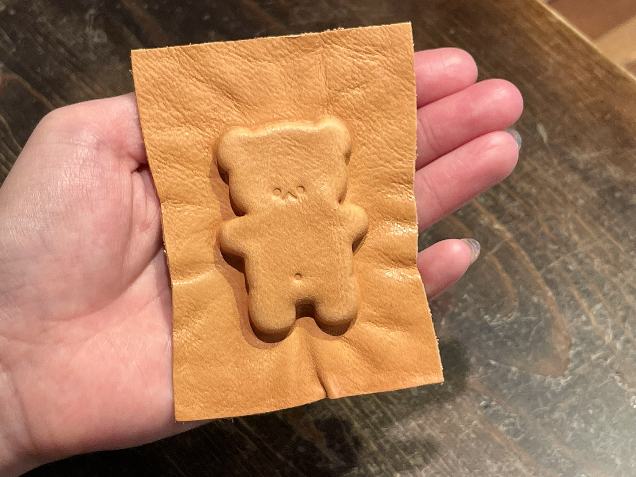 くまちゃんブラウニー財布（牛革製）／お菓子な革小物 | EARL'S