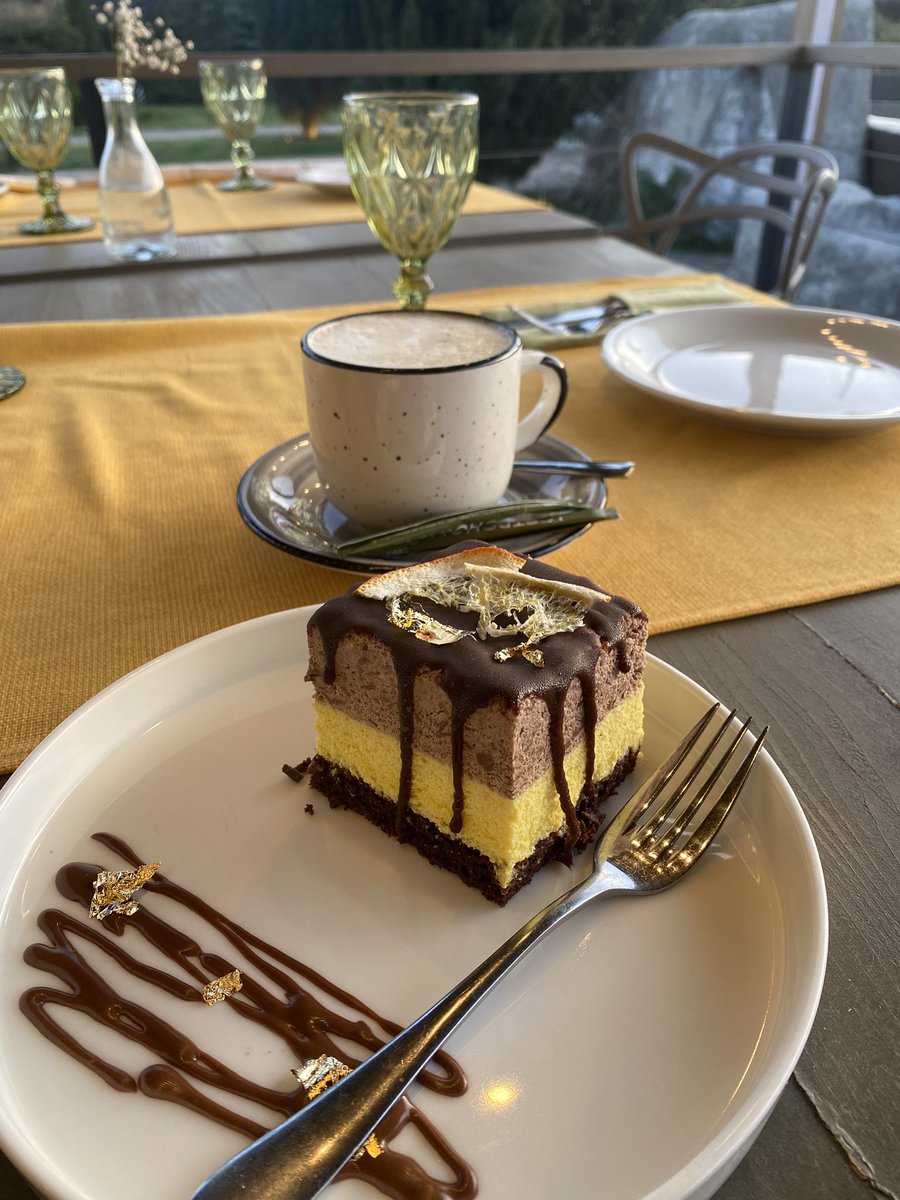 🌷good morning floweries 👋🏻
Wish you happy Friday 😼💃