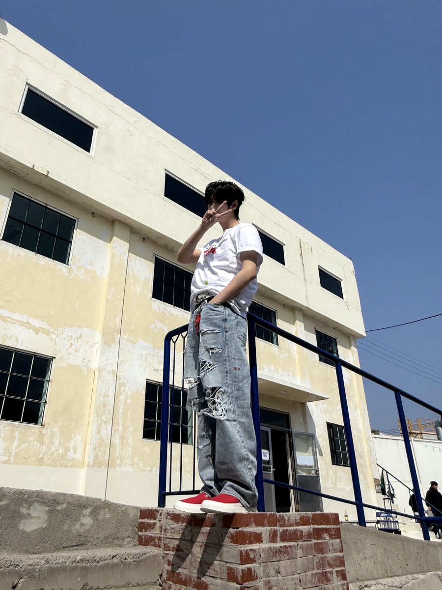 전신샷🍎🍏

#장여준 #JANGYEOJUN
#CLOSEYOUREYES #클로즈유어아이즈
#클유아 #CYE