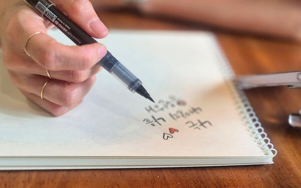 scjscj1004's tweet image. 전국뉴스-저출산 시대, 교회 안에서 만나는 육아 공동체 큰 위로

vo.la/dByUVg

#신천지 #육아공동체 #부모교육 #육아소통 #함께하는육아 #양육고민공감 #부모성장 #아나바다 #부모상담 #가정맞춤컨설팅 #육아동아리 #신천지사회공헌 #함께육아하는세상
#말씀 #신앙 #자유 #공감