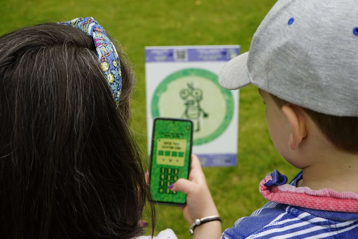 This #Easter weekend, come &amp; follow the trail to help Lloyd, the comedy character from @aardmananimations Lloyd of the Flies, and Dart the dragonfly find their friends &amp; family and make their way to the bug hotel at #WWTLondon.

Discover more: 👉 wwt.org.uk/wetland-centre…

#London