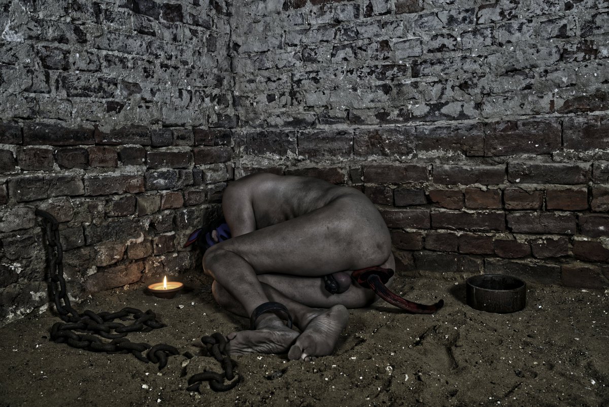 Sleeping alone in my corner...
<a href="/OxBalls/">OXBALLS</a>