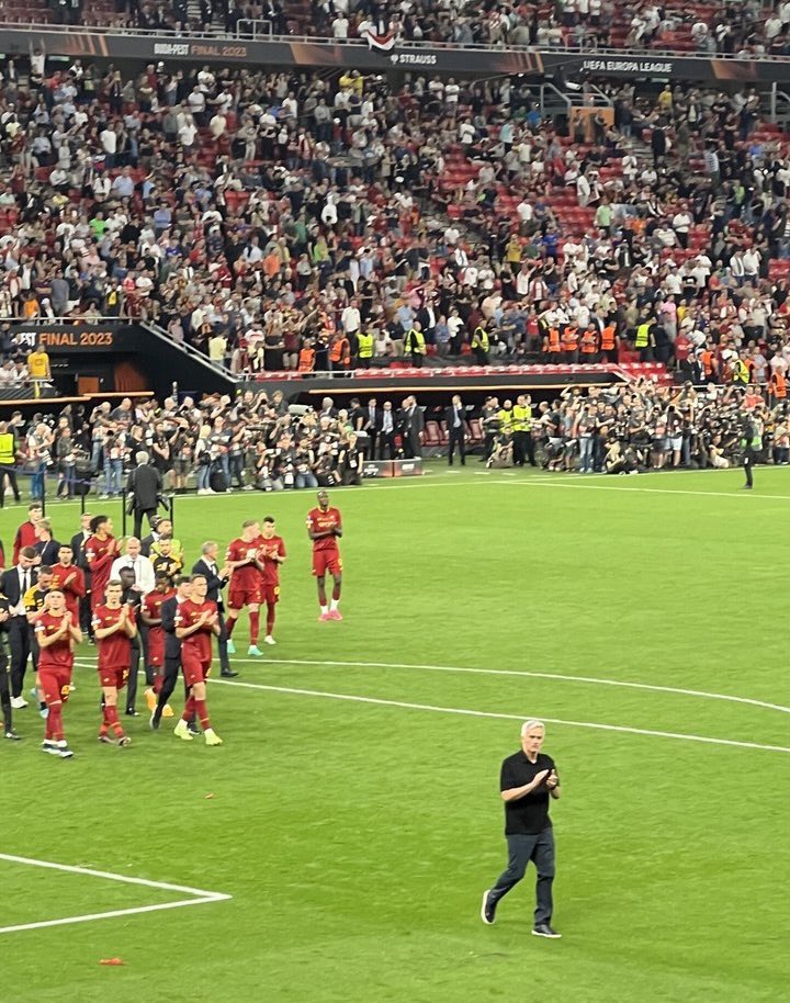 “E sento di poter essere inesorabile, di non dover sprecare la mia pietà, di non dover spartire con loro le mie lacrime”.