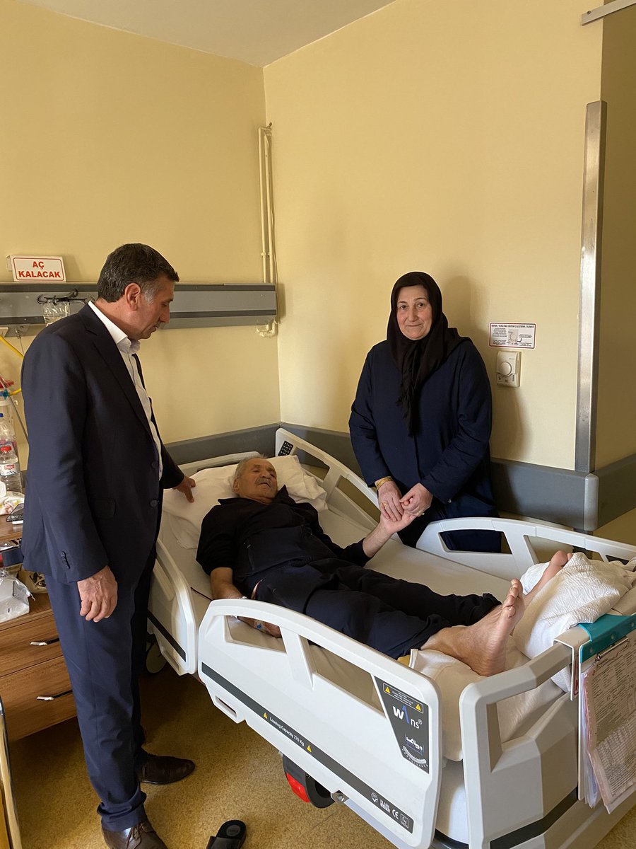 HasanAl07866404's tweet photo. Adana Özel Başkent Hastanesinde yatan abim Hüsnü Altay’a rabbimden şifalar diliyorum.Dualarınızı bekler hayırlı cumalar dilerim. https://t.co/1onjOvqRcg
