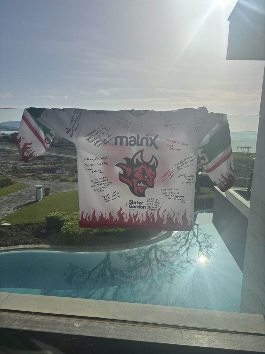 Lauren💗 (@lbe17_) on Twitter photo Who needs a guest book😂 brought the <a href="/cardiffdevils/">Cardiff Devils</a> to Rhodes as we couldn’t make play offs ♥️ Who needs a guest book😂 brought the <a href="/cardiffdevils/">Cardiff Devils</a> to Rhodes as we couldn’t make play offs ♥️