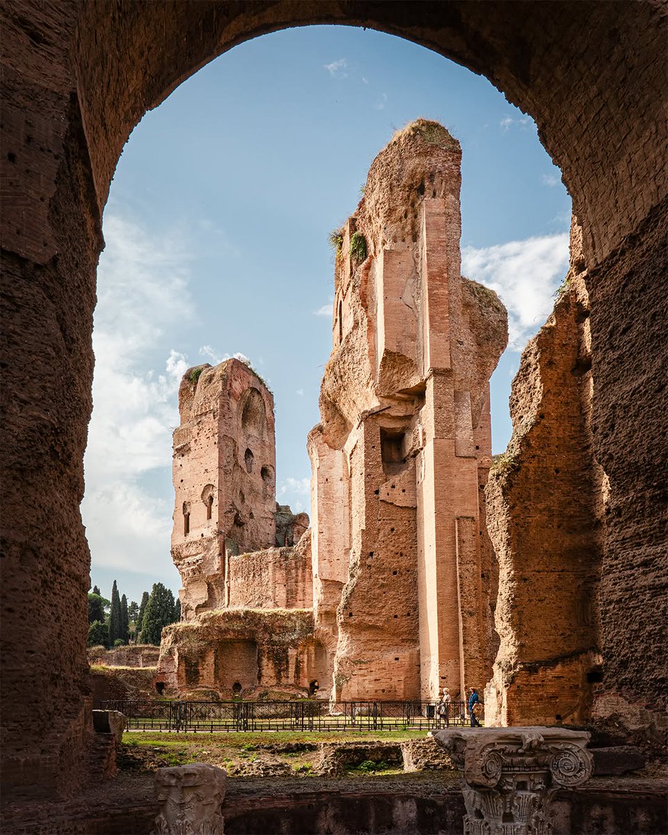 #BuongiornoRoma Credit: instagram.com/p/DIgOP4aC23b/ - Terme di Caracalla