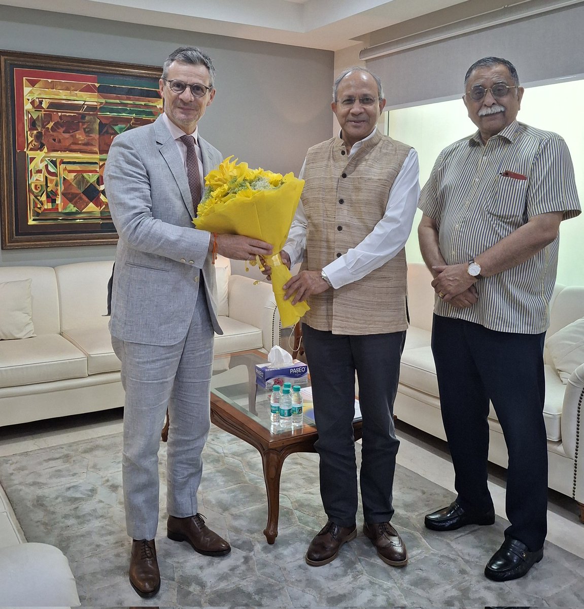 natstrat_org's tweet image. Thank you to @EUAmbIndia and @EU_in_India for a stimulating talk and discussion on the #EuropeanUnion and #IndiaEU amidst a shifting #globalorder @EU_Commission @IndEmbassyBru
@PankajSaran11 #PESCO #Readiness2030 #IndiaEUFTA #climateimpact #IndoPacific