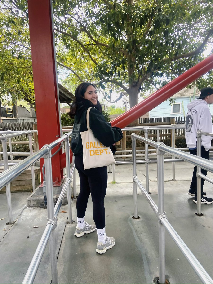 uwuconcepcion's tweet photo. 🎢🎢🤭 https://t.co/BCwaUZ3Day