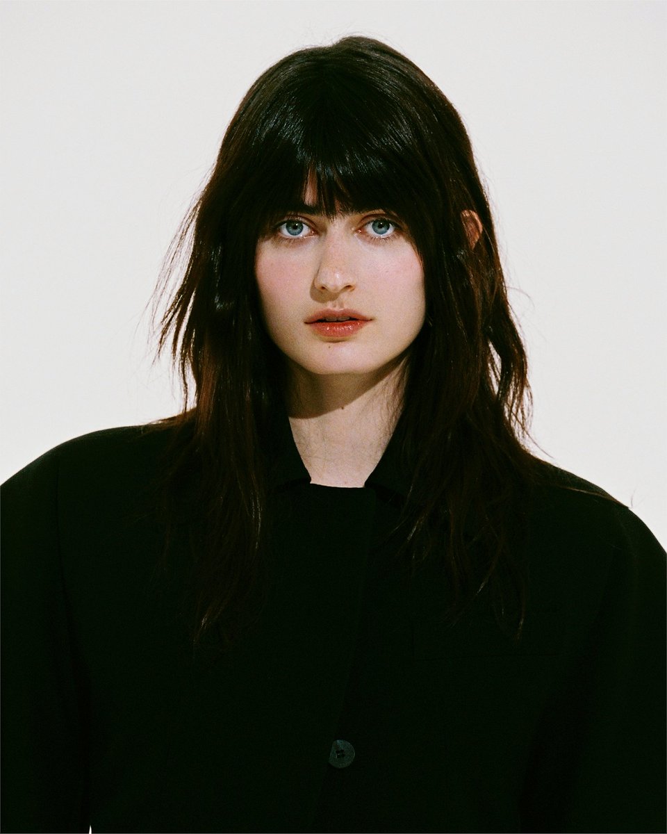 Girls girls 👯‍♀️ Après avoir fait frissonner la Star Academy, marguerite présente sa première chanson, “les filles, les meufs“ et ça fait du bien. À découvrir sur Spotify ➡️ spoti.fi/3GdNZF3