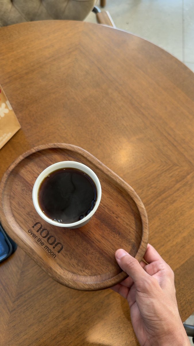 اللهُم لا تدع لنا حزناً في قلوبنا إلا بدلتَه فرحاً 🤲🏻