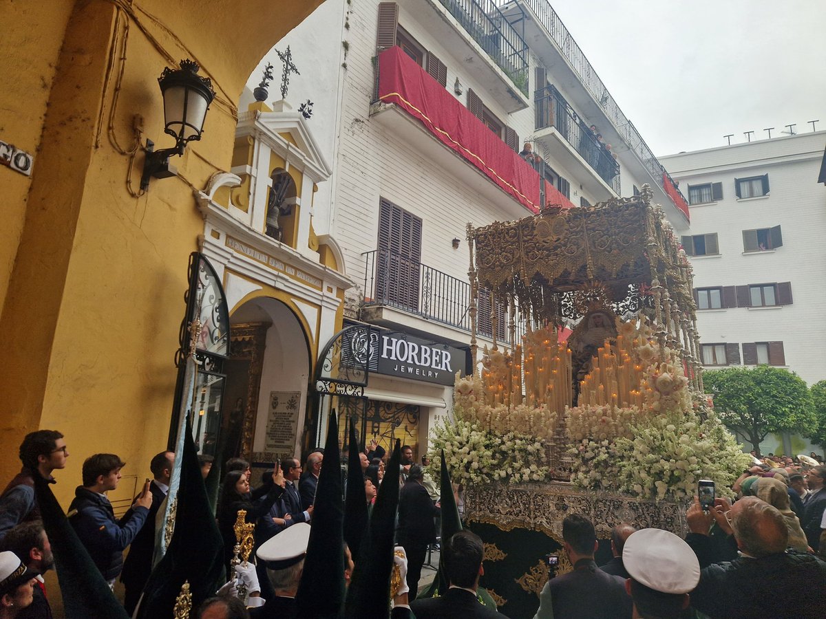 pasionensevilla's tweet photo. 🟣 La Esperanza en el Postigo
#SSantaSevilla25 #SSantaABC
https://t.co/QHxsrHoGRS https://t.co/WjSqrtN8Wh