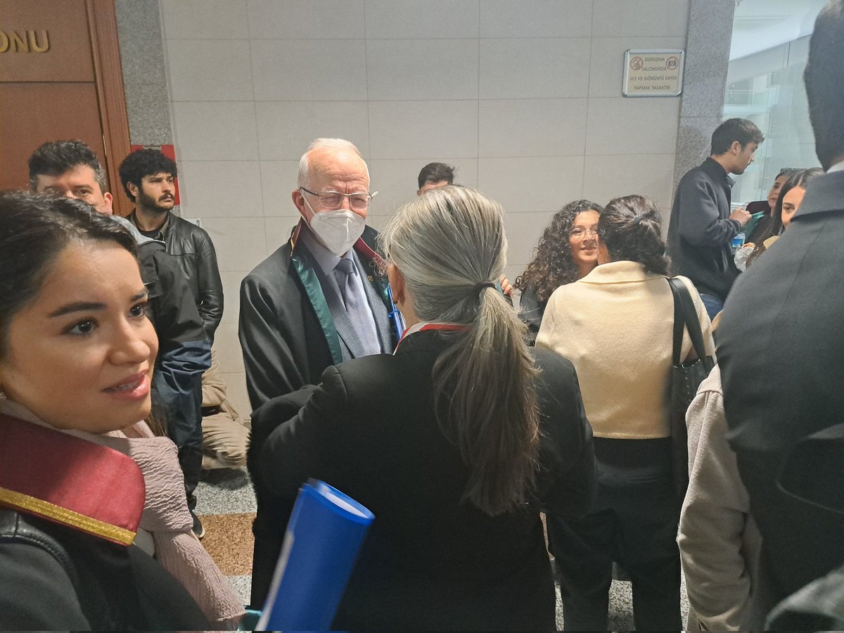 ibrahimkaboglu's tweet photo. Anayasal haklarını kullandıkları için yargılanan gençlerimizin tümü hakkında derhal beraat kararı verilmelidir. Gençlerimiz bu ülkenin geleceğidir ve maruz kaldıkları muamele kabul edilemez. İstanbul Barosu olarak hukuku etkin kılma mücadelemiz devam edecek. https://t.co/ED1K4TVtLm