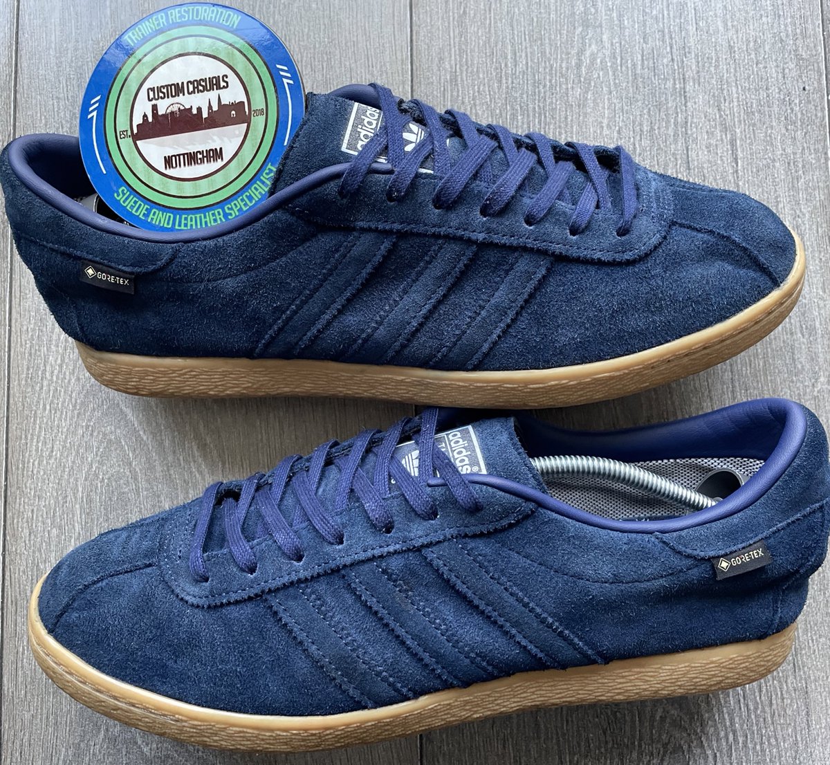 custom_casuals's tweet photo. 🔵👀These Tobacco Gore-Tex arrived from @dougiewylie1973 looking tired and faded. Deep cleaned with a little blade work, redyed and protected these are now back to their best once again. @adiFamily_ retweets always appreciated. 👟🧼🍋🎨 ✅👀🔵 https://t.co/RtVHyMCqqK