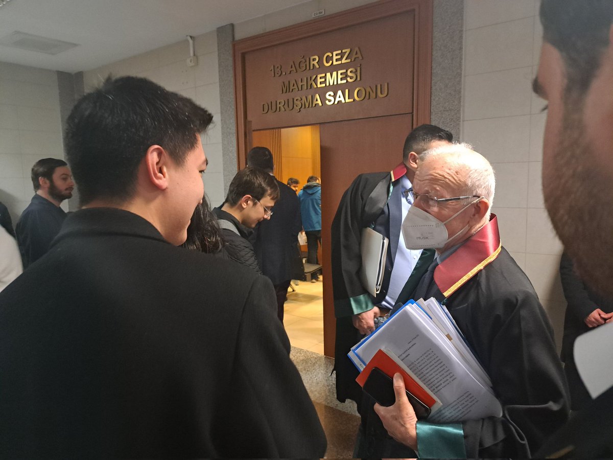 ibrahimkaboglu's tweet photo. Anayasal haklarını kullandıkları için yargılanan gençlerimizin tümü hakkında derhal beraat kararı verilmelidir. Gençlerimiz bu ülkenin geleceğidir ve maruz kaldıkları muamele kabul edilemez. İstanbul Barosu olarak hukuku etkin kılma mücadelemiz devam edecek. https://t.co/ED1K4TVtLm