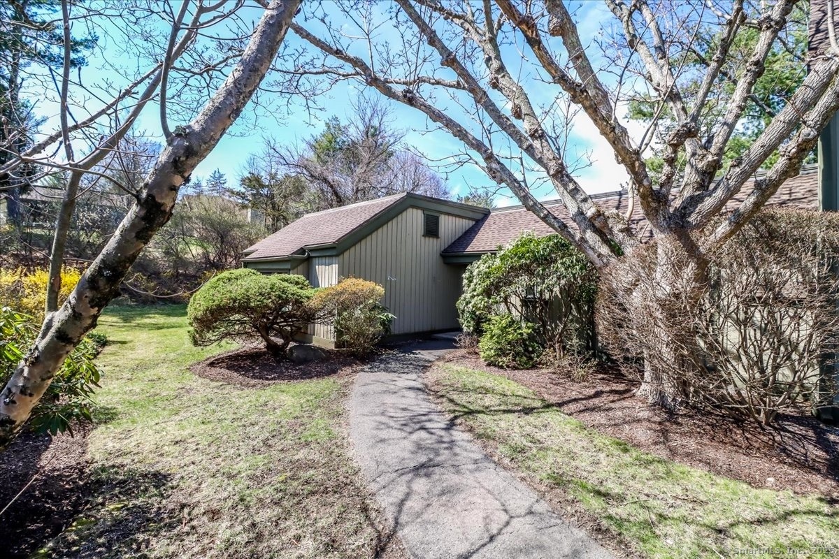 KathyHamiltonCT's tweet photo. 644 Heritage Village Unit A, Southbury, CT, 06488
3 bed | 2 bath 1716 Sq. Ft.
Active | 334900
https://t.co/VlQ1fFxmgM
Don't miss your chance to own this charming 3 bedroom, 2 bath end unit condo at Heritage Village. Enjoy the convenience of a flat, illuminated walkway with no... https://t.co/kJwPXuG8vW