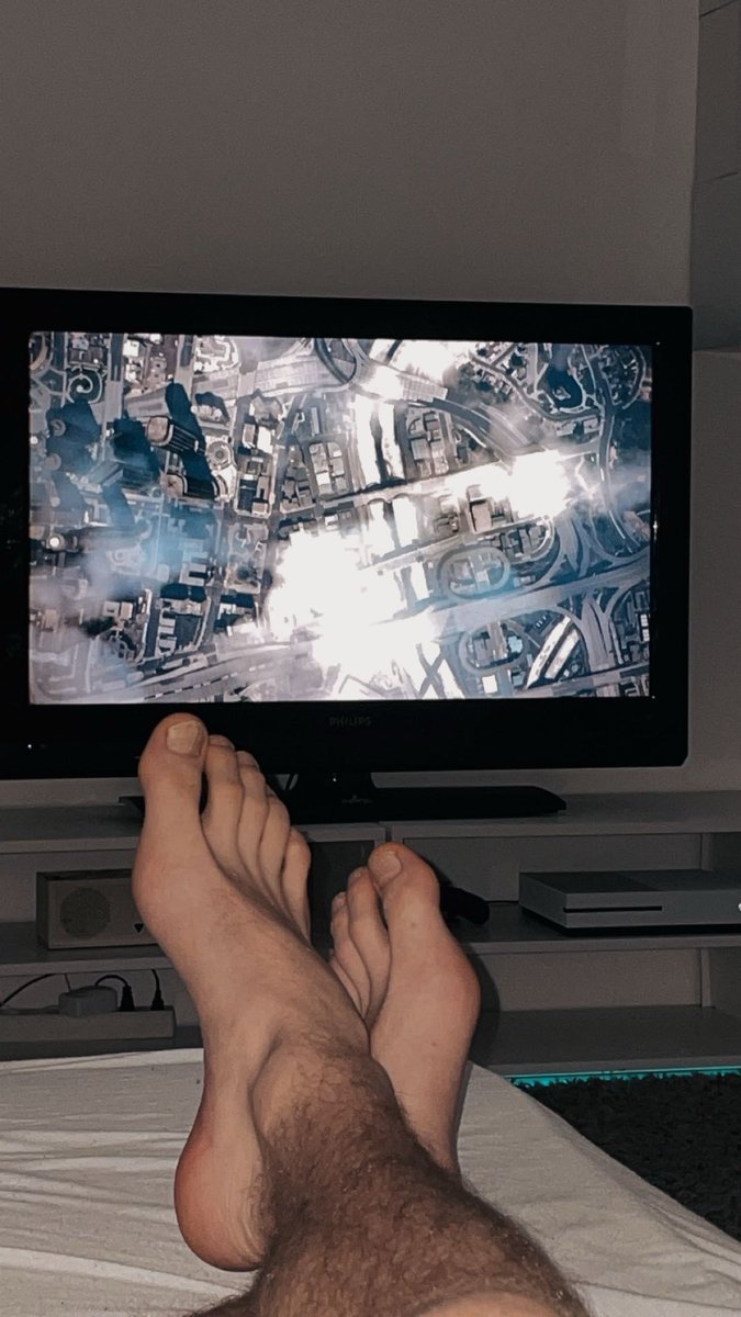 ryanhardd's tweet photo. good morning.. wer mag sniffen? 😤😌🦶🏼🎮 #GTAOnline #findomalpha #alpha #zahlsklave #fußfetisch #fetisch #sockenfetisch #findom #cashmaster #slave #gay #german #Zahlsklaven #findom https://t.co/Wrx4rIE1RL