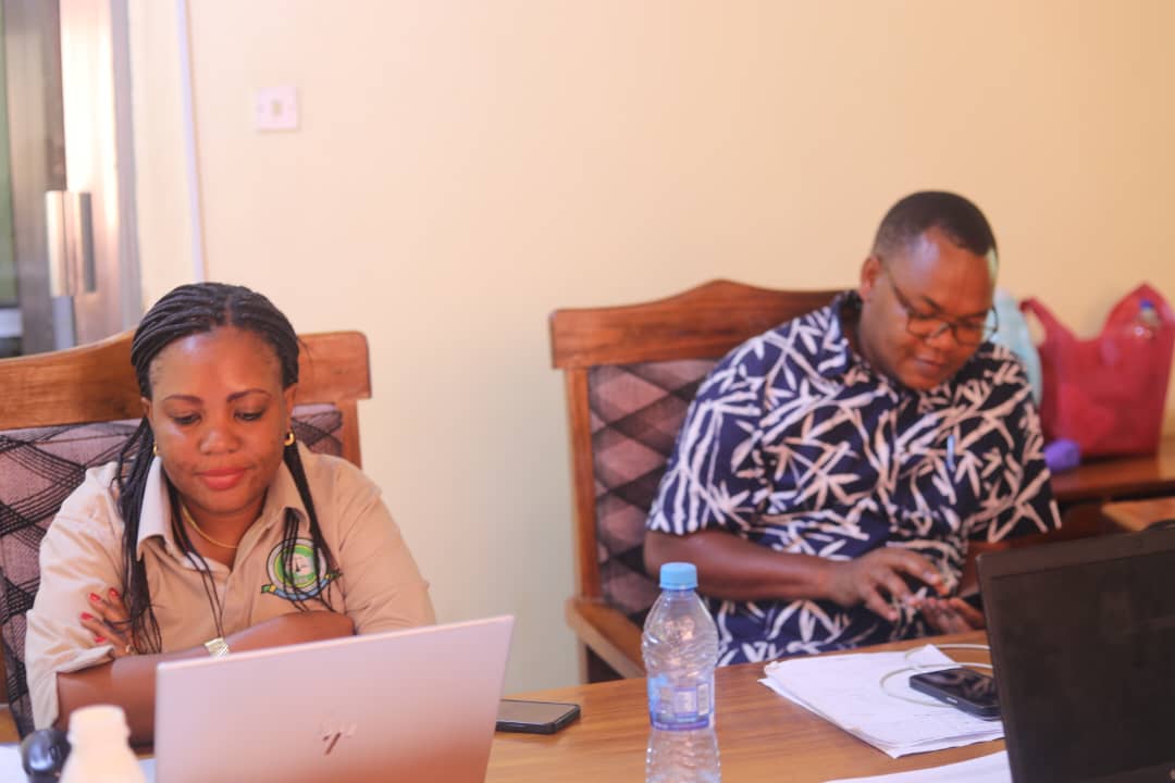 tfra_official's tweet photo. Zoezi la Uhakiki Malipo ya Mbolea za Ruzuku kwa Wakulima wa Tumbaku Tabora larizisha
Tabora, 17 Aprili 2025 https://t.co/zBhnNor0Dl