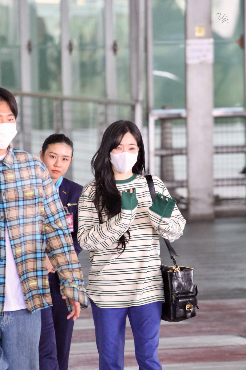 fahzz's tweet photo. YEAH! Finally you are here

#WelcomeTiffany_PhiKonSuay
#2025HEREFORYOU_IN_BANGKOK https://t.co/wunkpapmgs