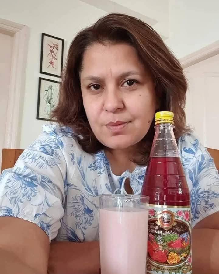 ये देखने के बाद रूह अफ़ज़ा से गा धोने का मन कर रहा है 😂