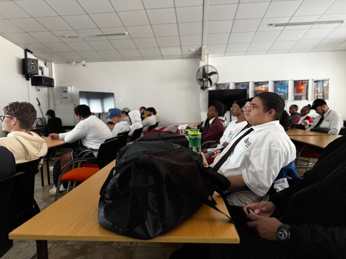 Our recent #MasterClass explored the world of AI-powered systems that sense, decide, and act autonomously. Students explored real-world applications and career paths in this game-changing tech.

Big thanks to everyone who joined us in exploring the #future of #automation!