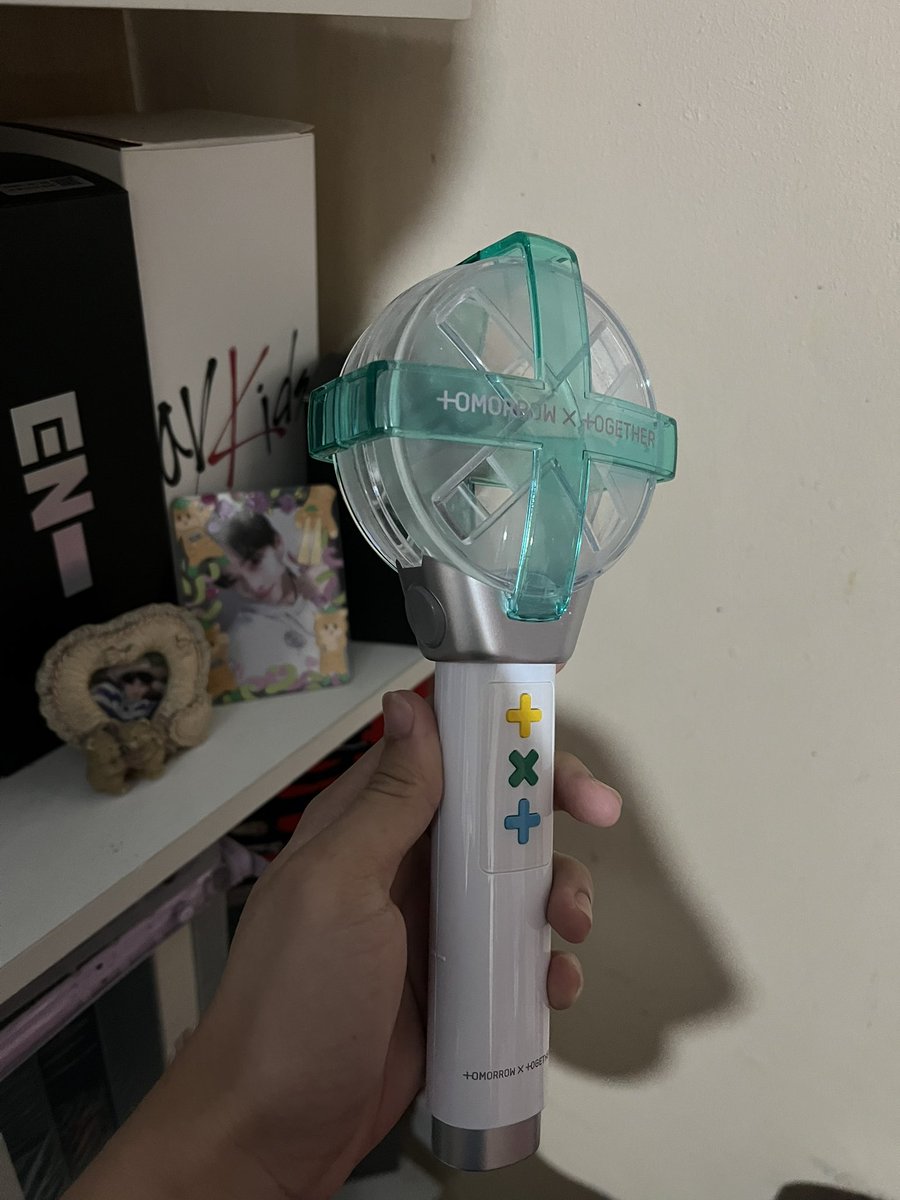 4ever_youngzz's tweet photo. wts lfb moa bong v1
#wts #lfb 

- 1.3k 
- official ls || from weverse shop
- payo | 3 days reservation 
- use as display only super new pa
- complete inclusions 

mod: jnt, ggx
mop: gcash https://t.co/OP6UhTJ4a8